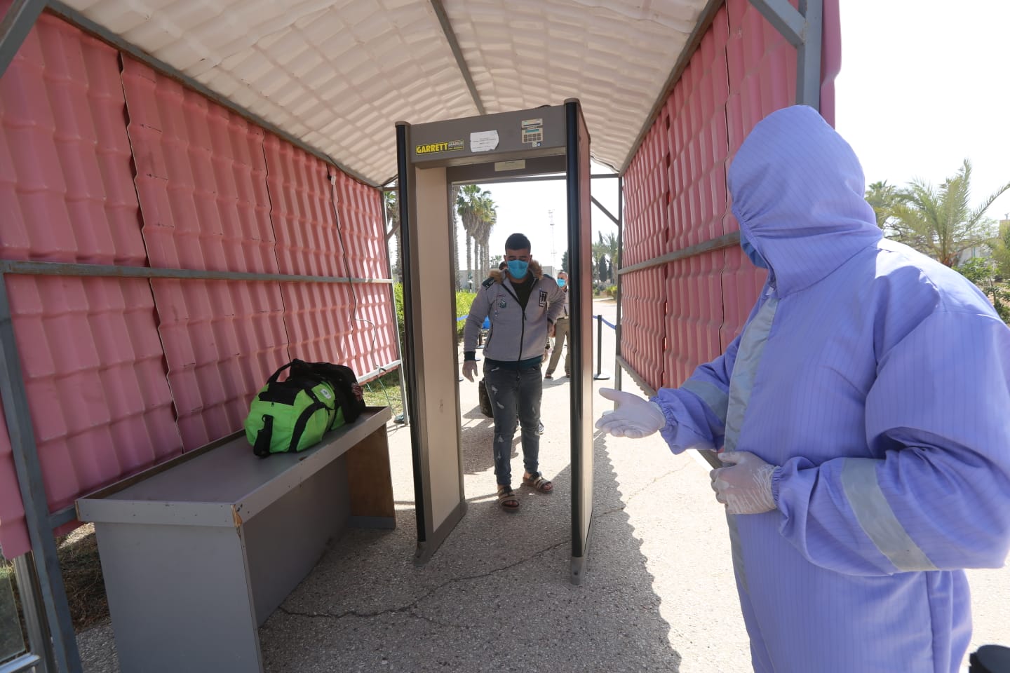 وصول أعداد من العالقين في مصر عبر معبر رفح