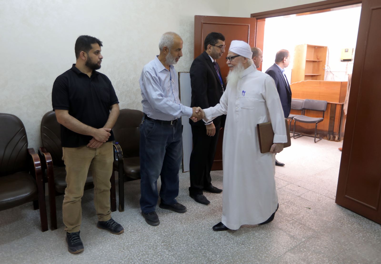 "الداخلية" تفتتح صالة المراجعين بمديرية غزة بعد تطويرها