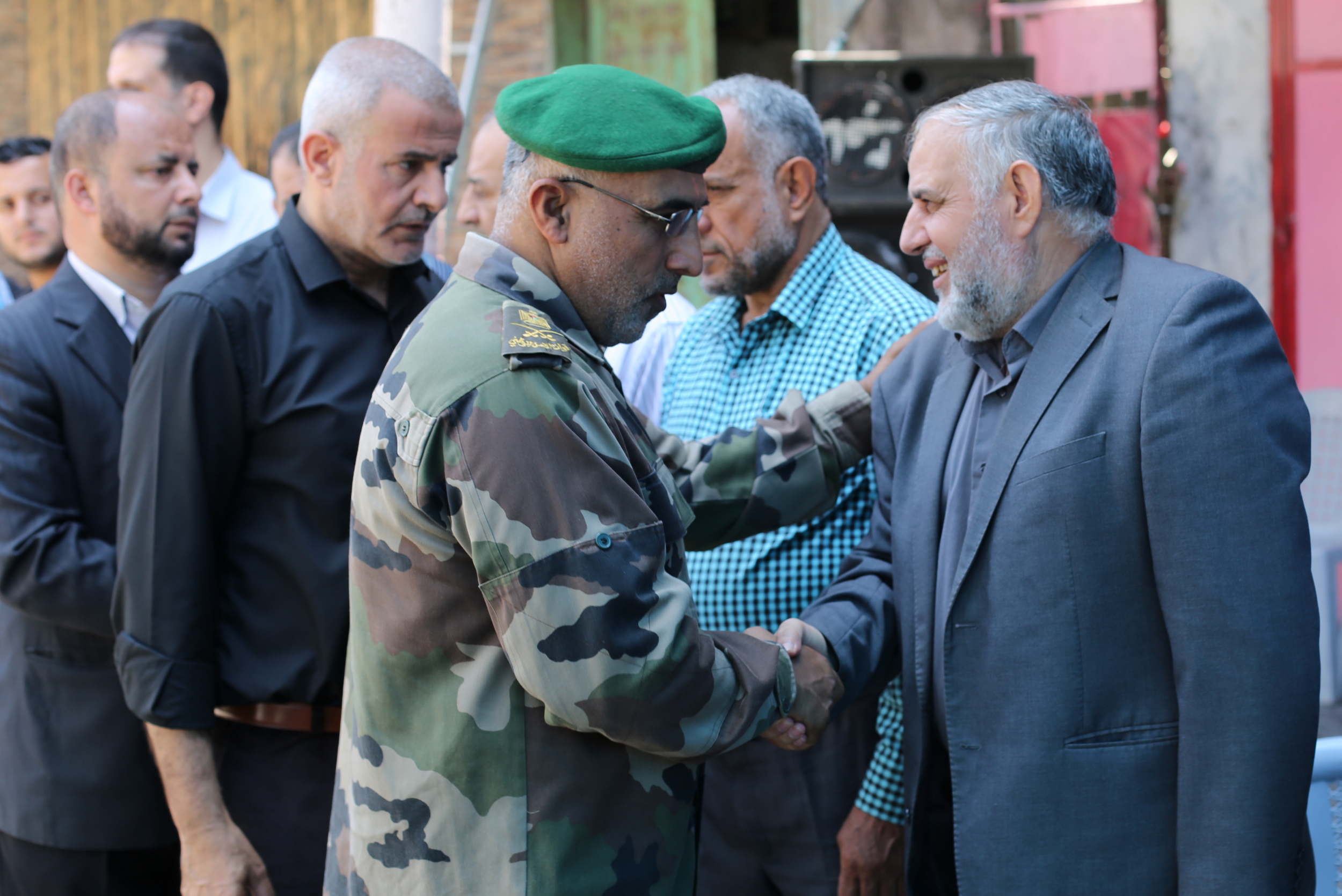 قيادة "الداخلية" تقدم واجب العزاء لذوي شهداء الوزارة في مسيرات العودة بذكرى النكبة