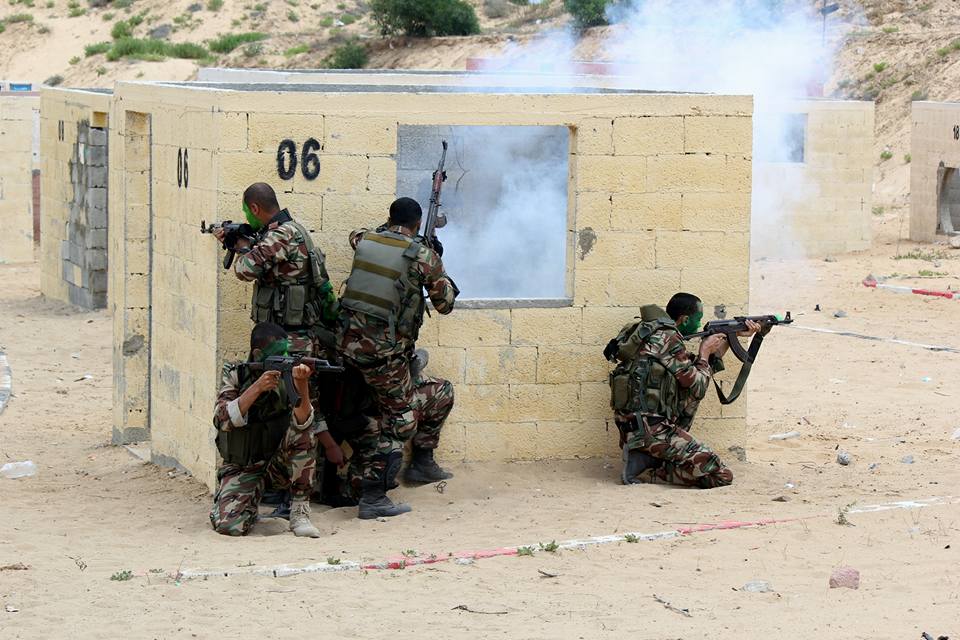 تدريبات دورة قادة السرايا الرابعة بقوات الأمن الوطني