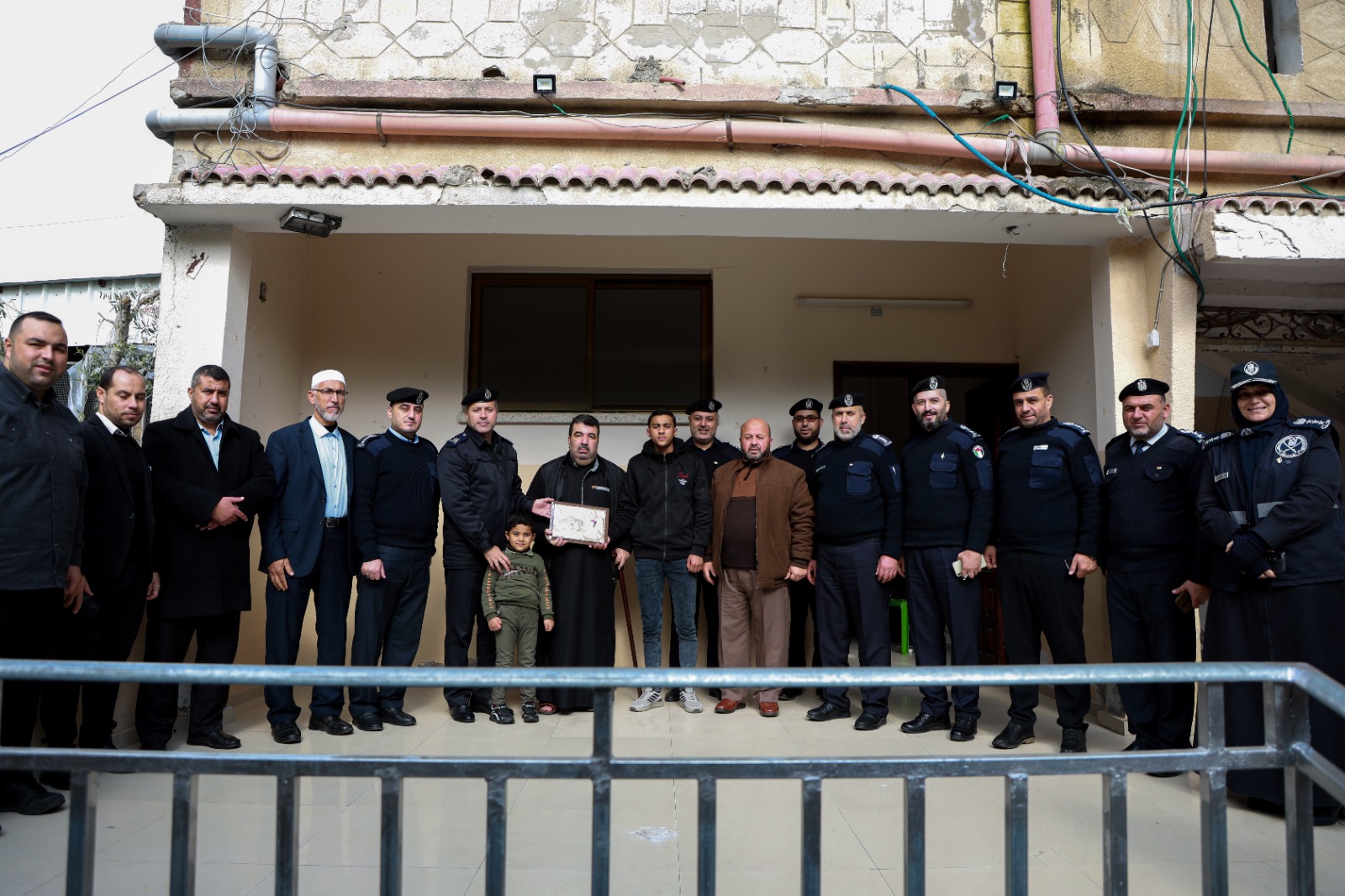 "الداخلية" تطلق حملة زيارات لذوي شهدائها