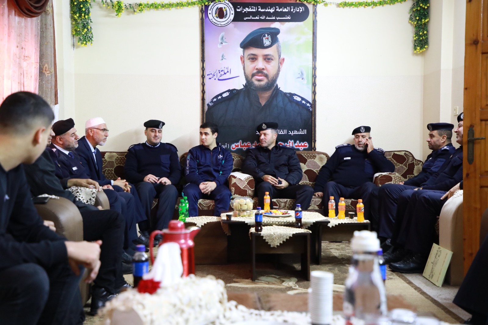 "الداخلية" تطلق حملة زيارات لذوي شهدائها