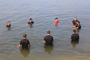 البحرية تفتتح عدة دورات عسكرية متخصصة للدوريات والانقاذ