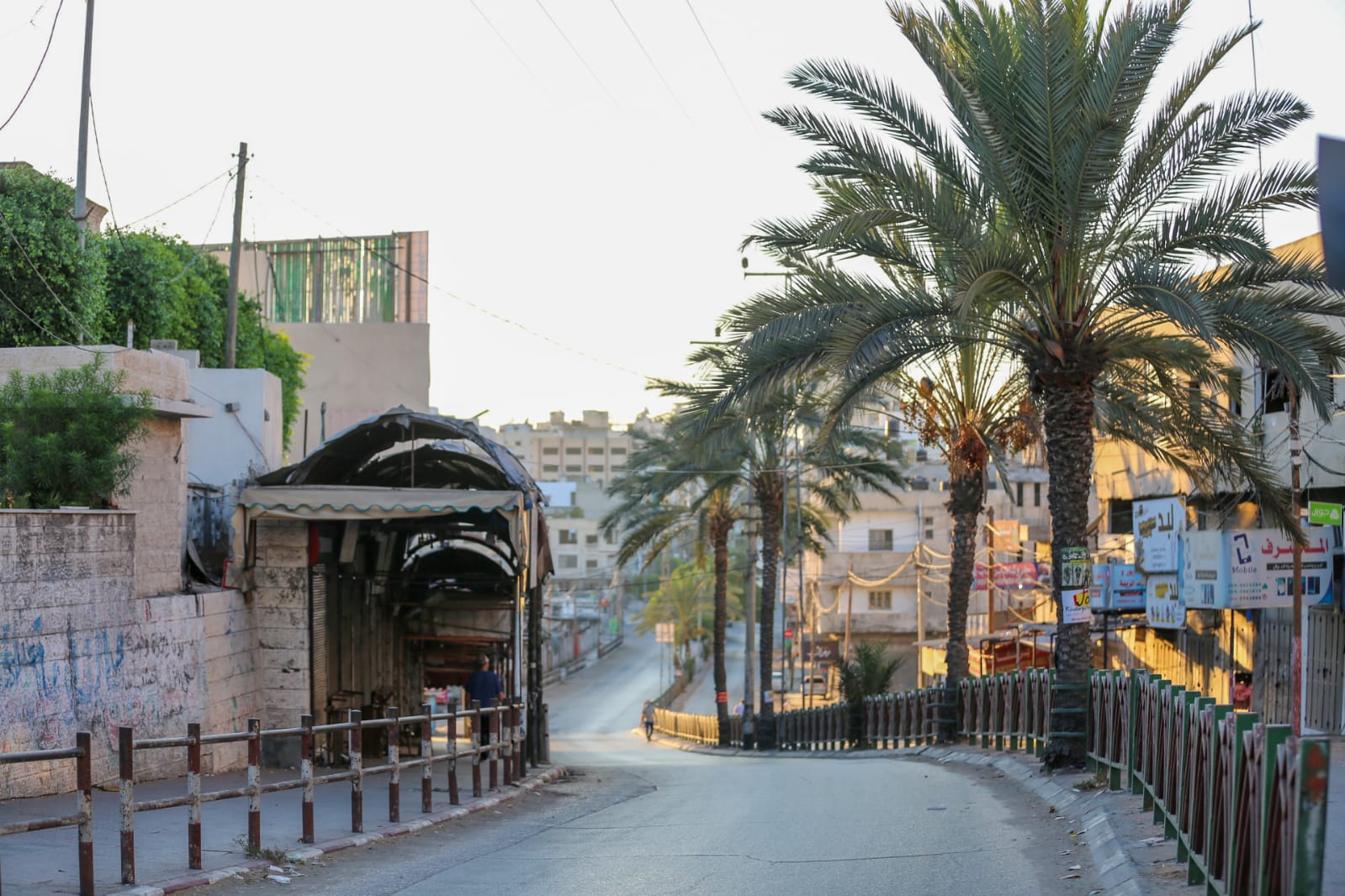 سريان قرار حظر التجوال في محافظات غزة لليوم الثالث