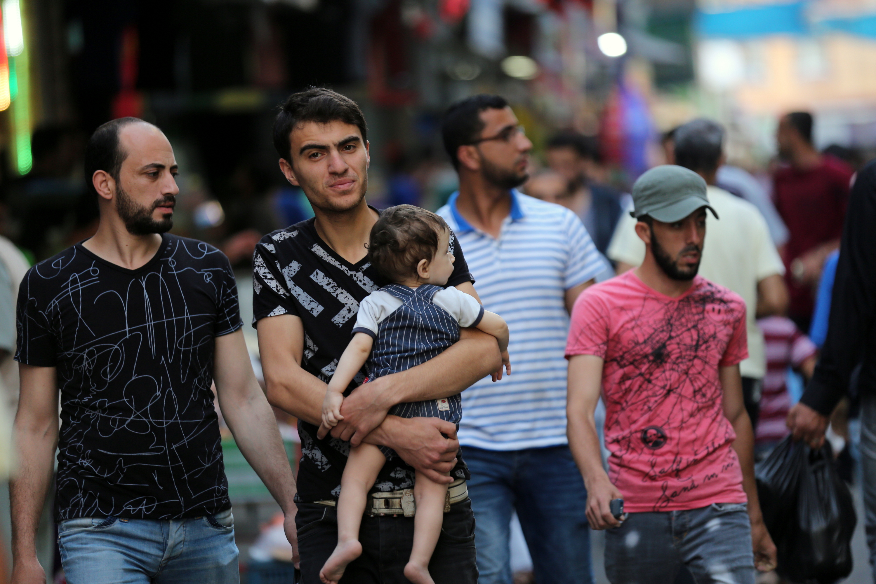 أسواق غزة في أيام شهر رمضان 