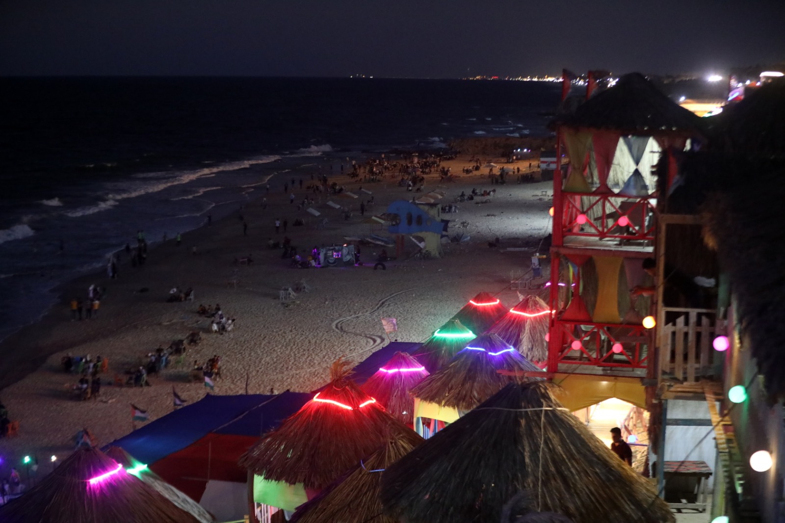 قضاء المواطنين في غزة إجازة نهاية الأسبوع 