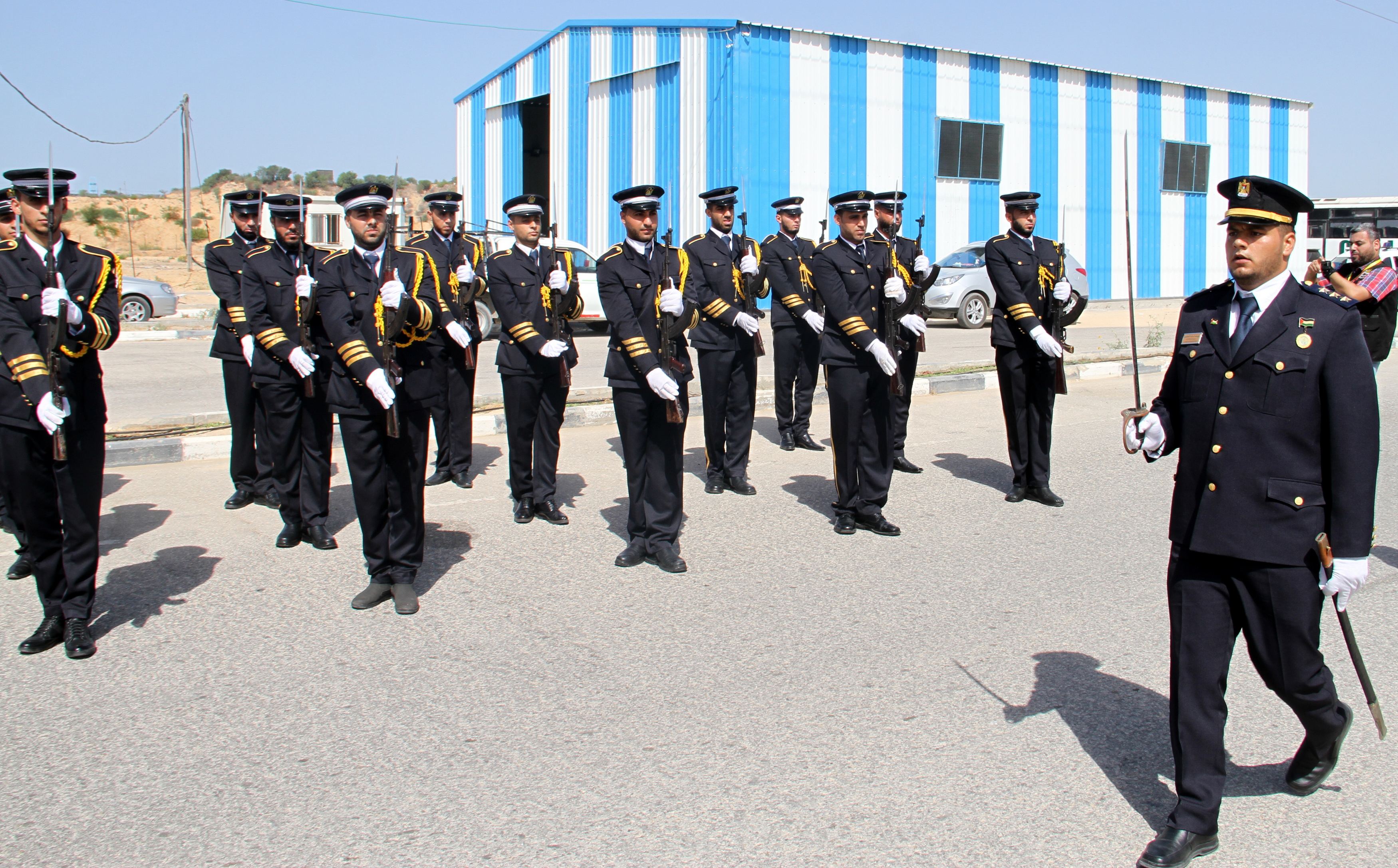 وزارة الداخلية تُؤمن وصول وفد الحكومة لغزة