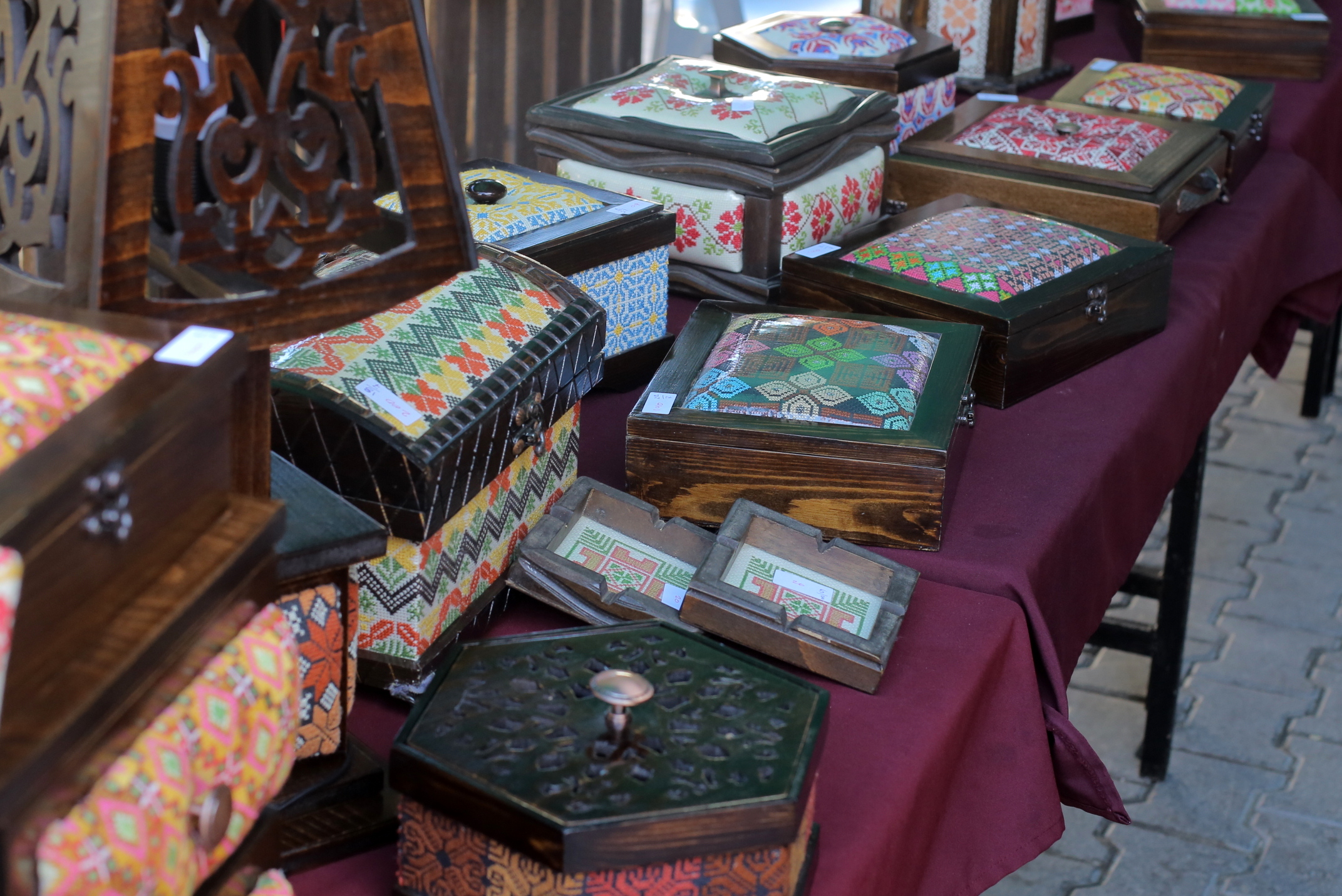 افتتاح معرض "إشراقة أمل" لمنتوجات النزيلات بمراكز الإصلاح والتأهيل